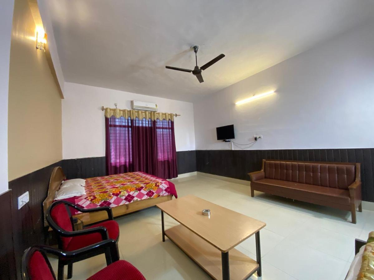 Kanara Hotel Bhīm Tāl Esterno foto