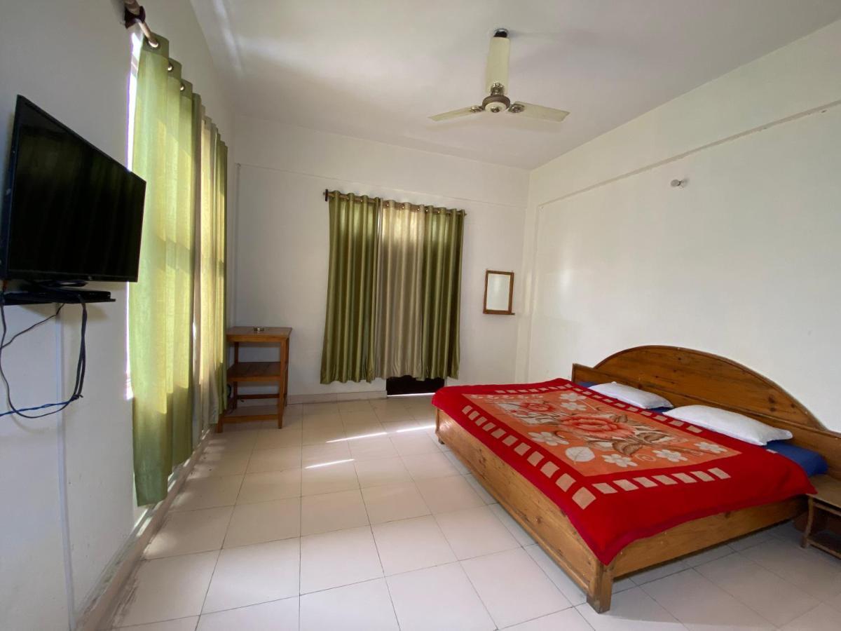 Kanara Hotel Bhīm Tāl Esterno foto