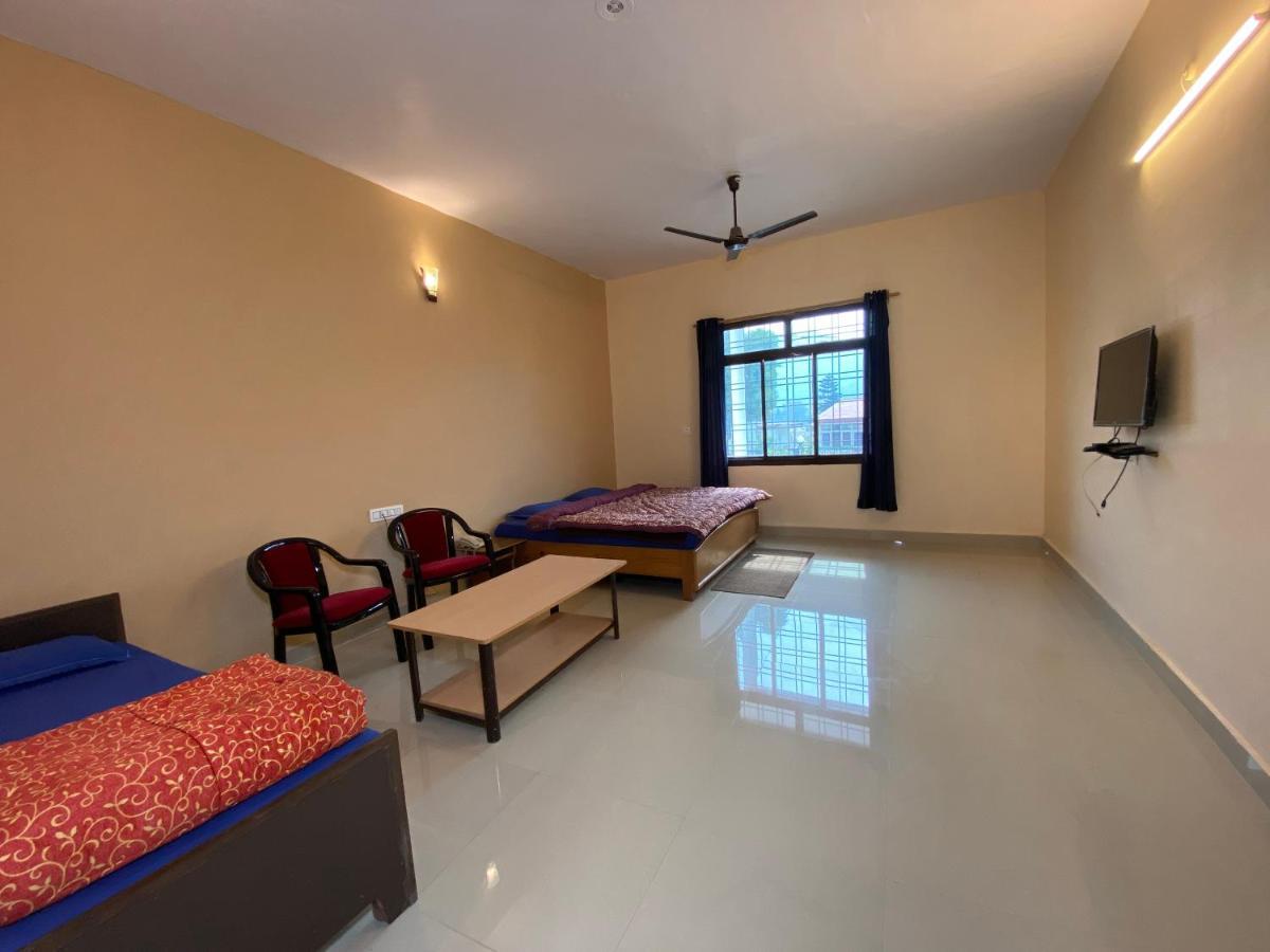 Kanara Hotel Bhīm Tāl Esterno foto